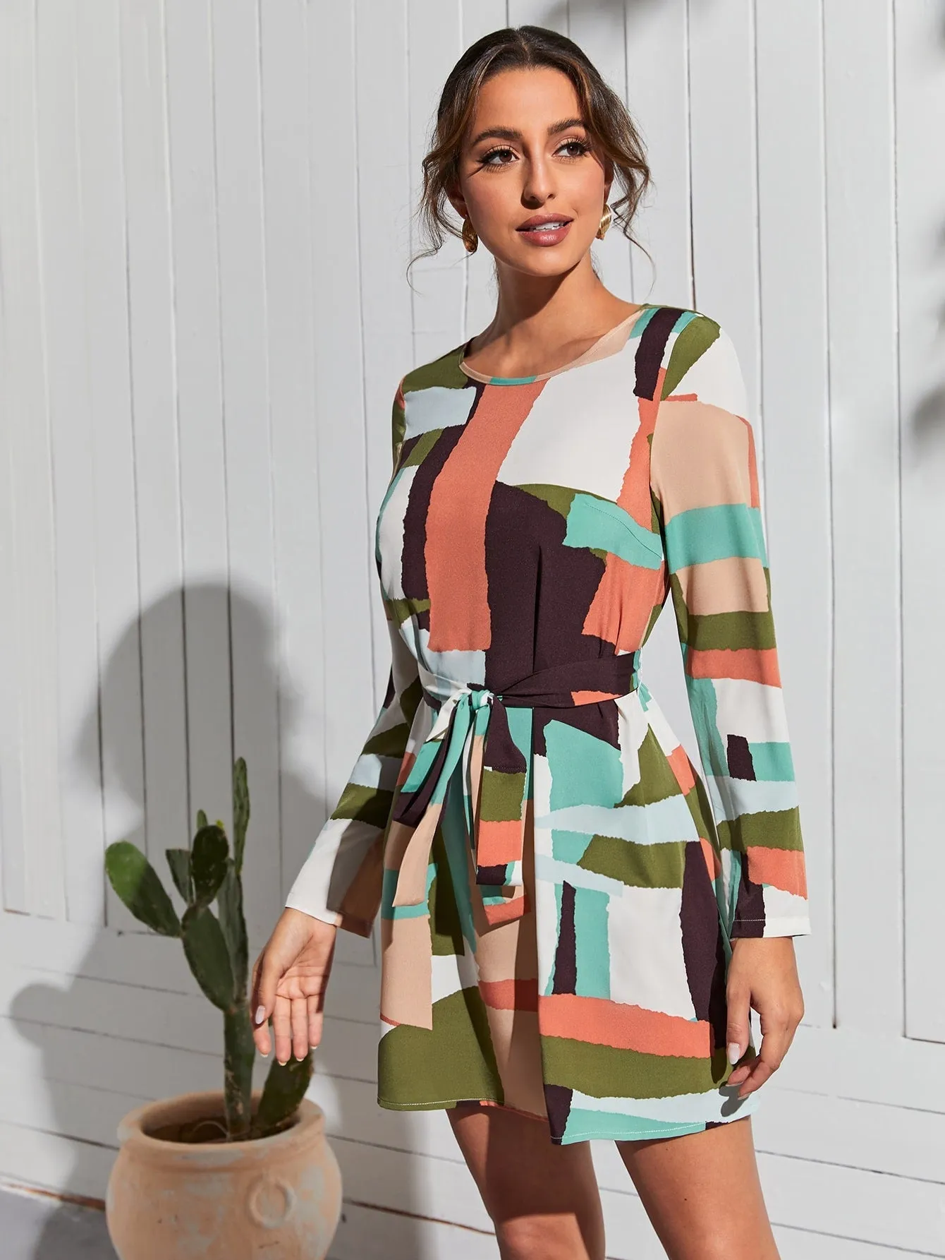 Elegant Colorblock Belted Long Sleeve Round Neck Straight High Waist Short Dress