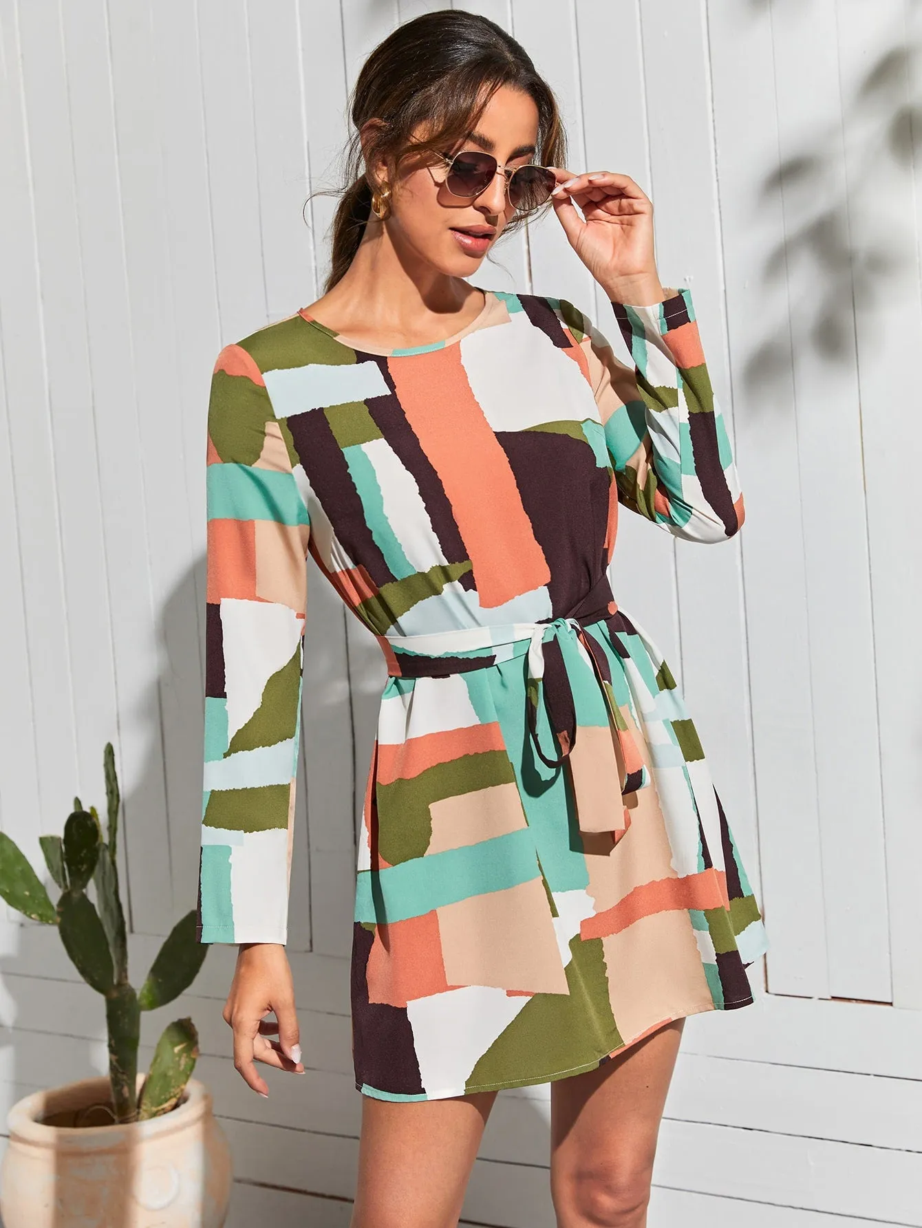Elegant Colorblock Belted Long Sleeve Round Neck Straight High Waist Short Dress