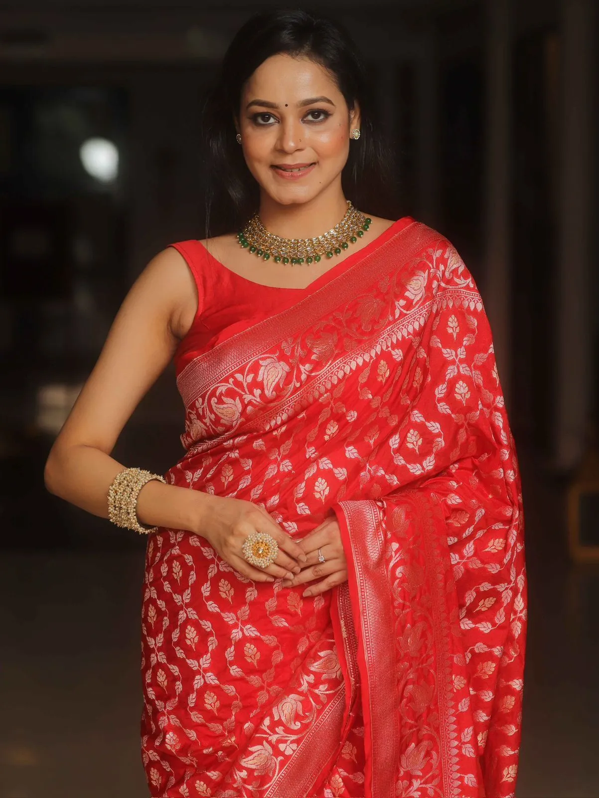 Enthralling Red Soft Silk Saree With Charismatic Blouse Piece