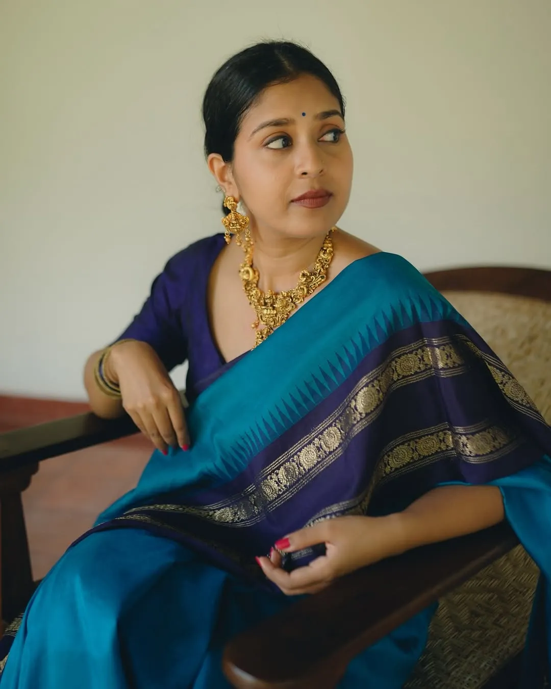 Exemplary Firozi Soft Silk Saree With Winsome Blouse Piece