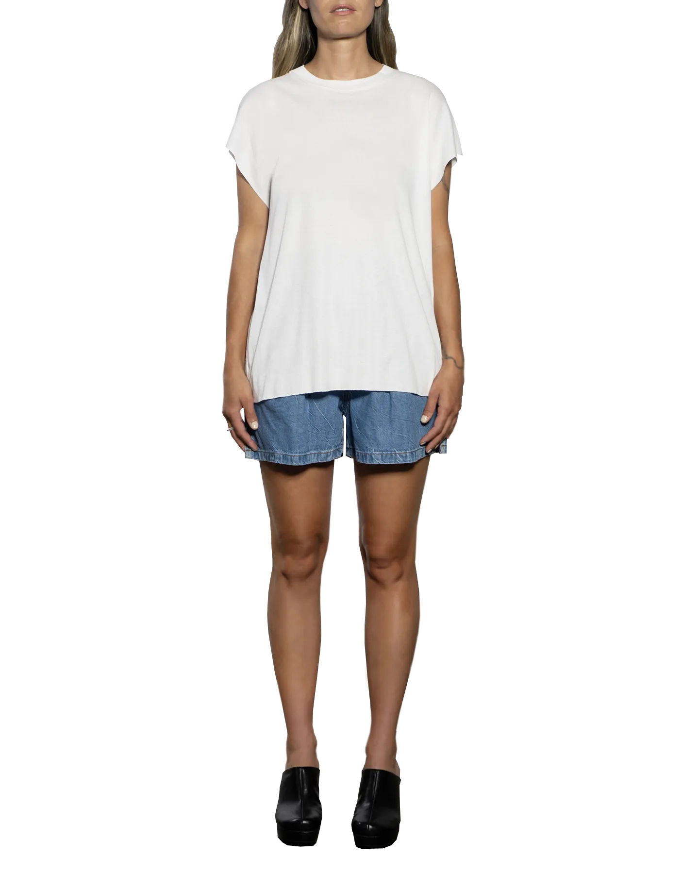 Lightweight Sleeveless Tee in Vintage White