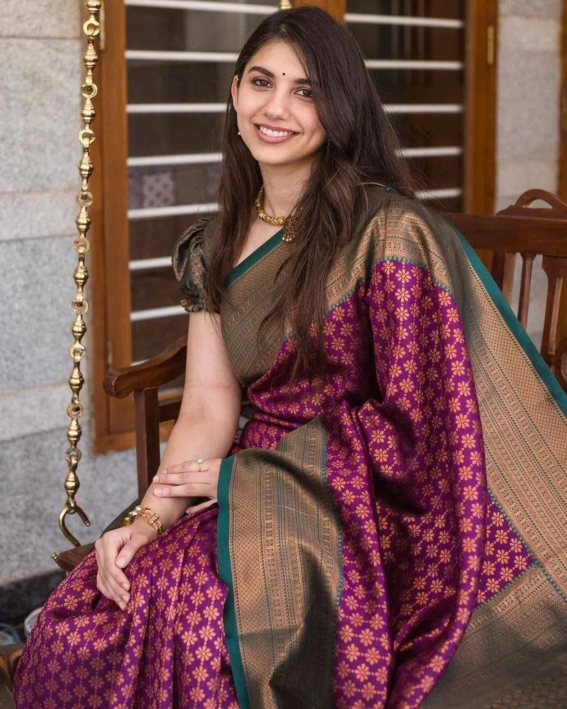 Luxuriant Purple Soft Silk Saree With Snappy Blouse Piece