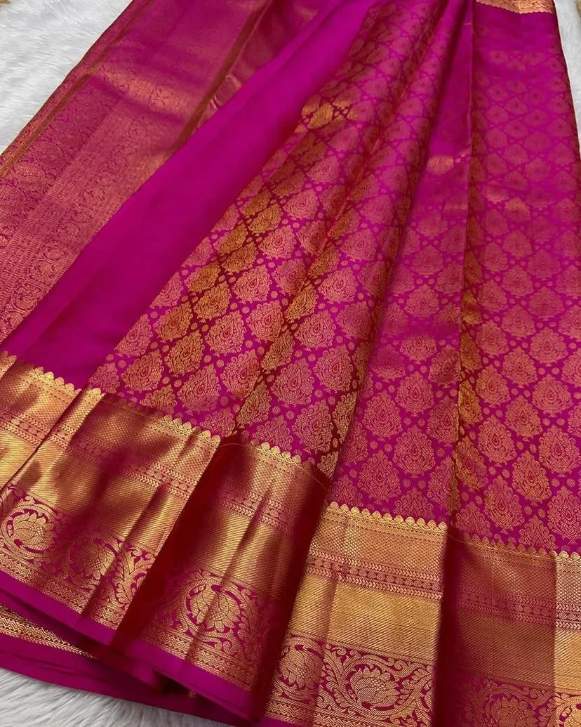 Phenomenal Dark Pink Soft Silk Saree With Ethereal Blouse Piece