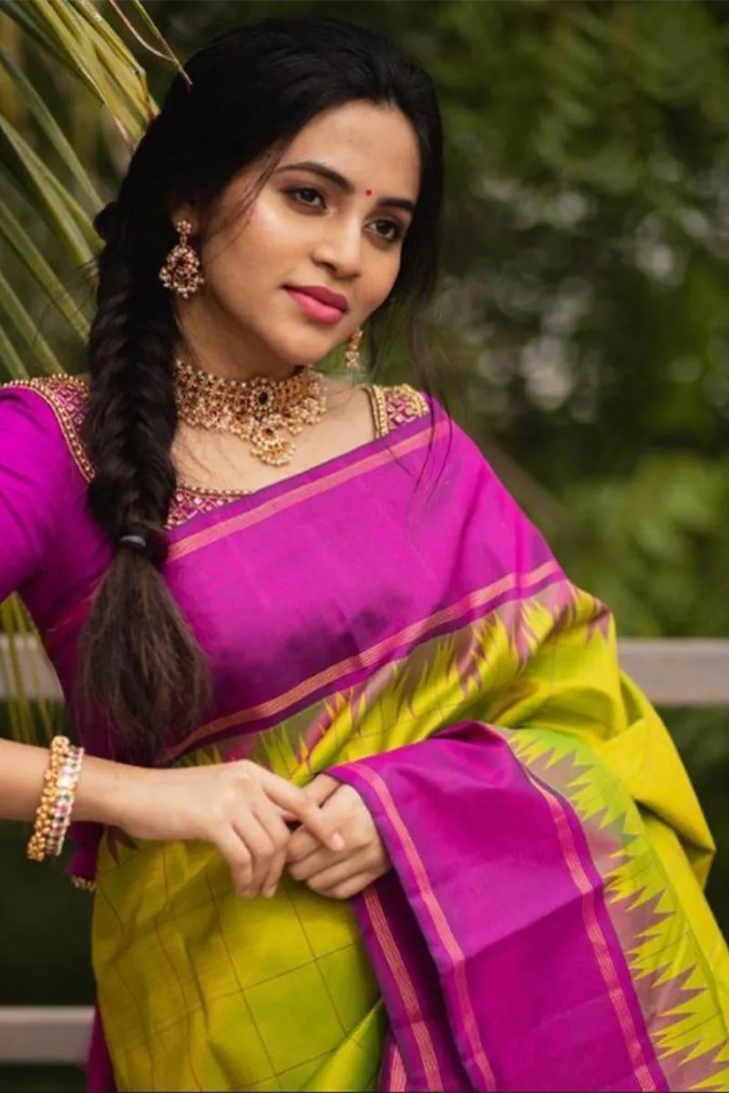 Precious Mehandi Soft Silk Saree With Wonderful Blouse Piece