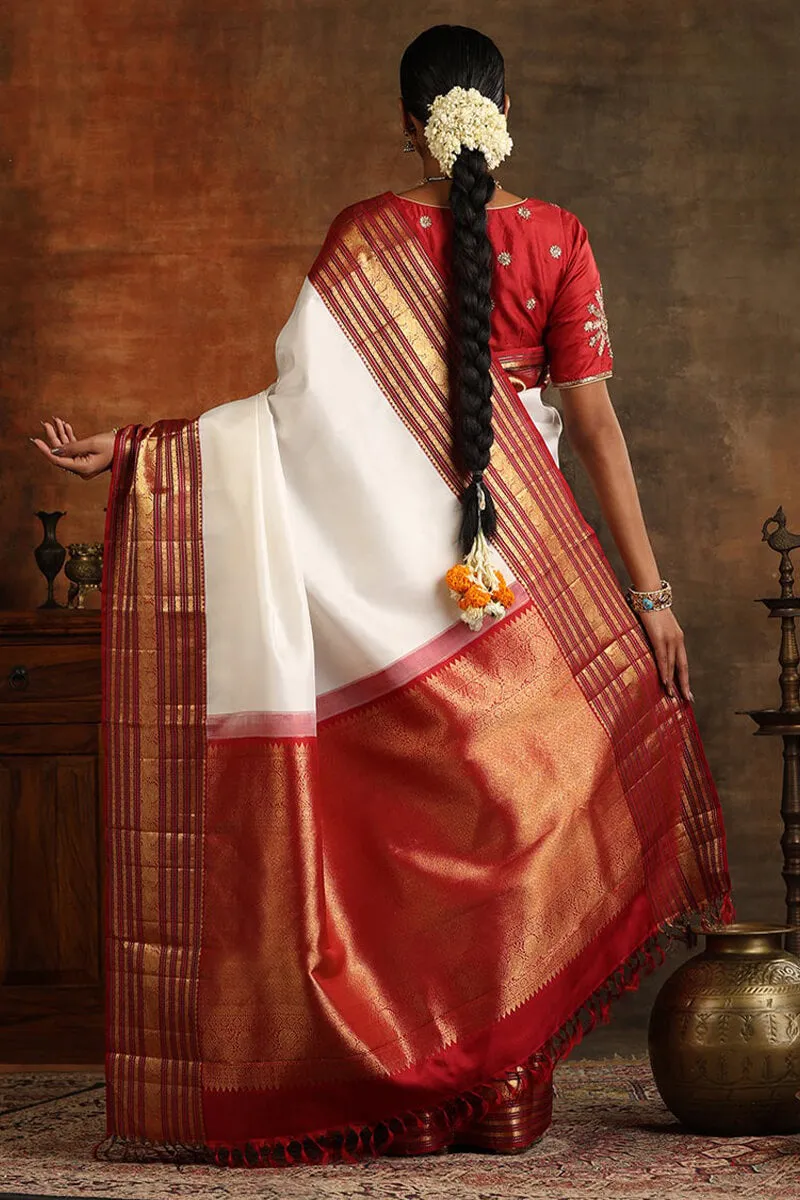 Splendorous Off White Soft Silk Saree With Serendipity Blouse Piece